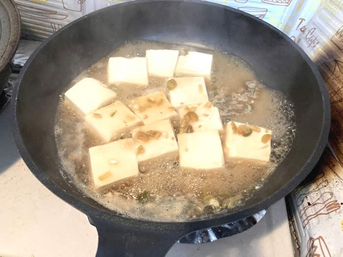 麻薬卵で残ったタレのアレンジレシピ：豆腐のうま煮