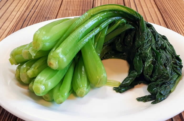 ルーローハン（魯肉飯）のおすすめトッピング：青菜（チンゲン菜・小松菜）